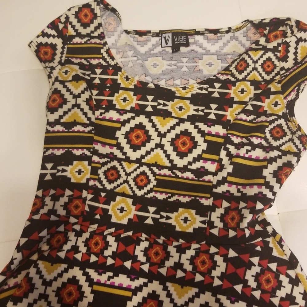 Dress - Picture 2 of 2